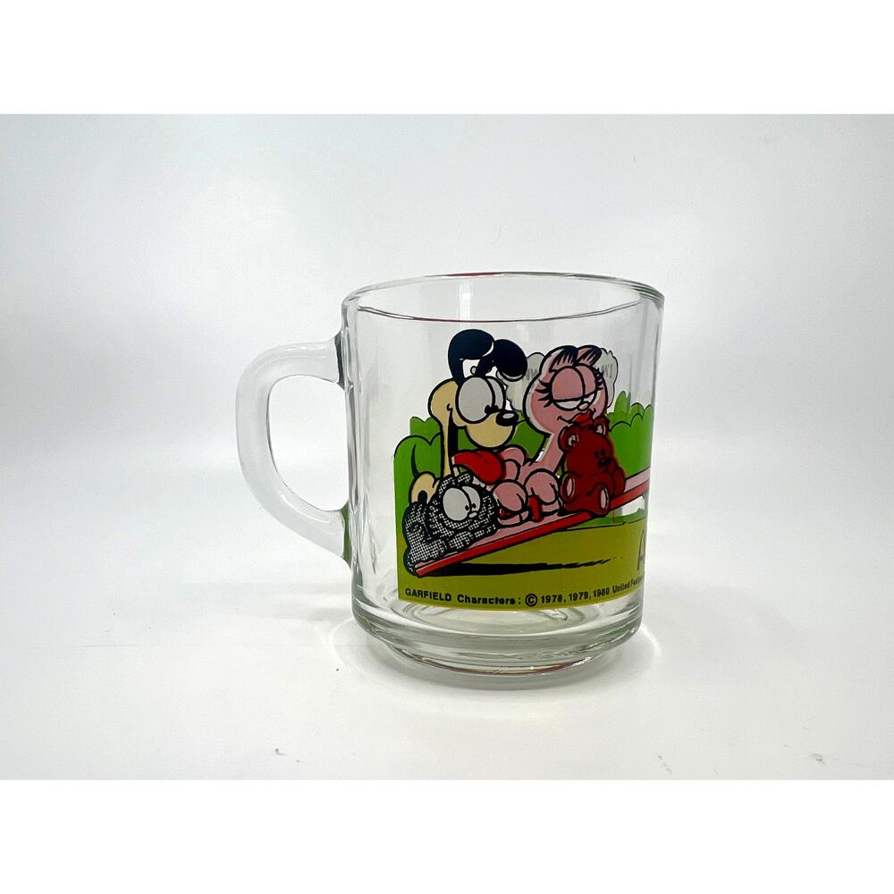 VTG McDONALD'S GARFIELD GLASS MUG I'M NOT THE ONE WHO RISES TO THE ..., 1980